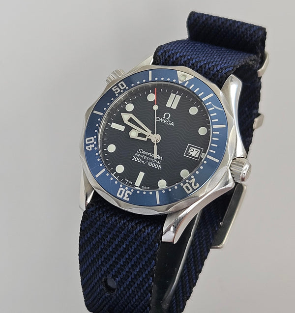 OMEGA Seamaster Professional 300M - Blue dial Unisex Watch - 25.61.80