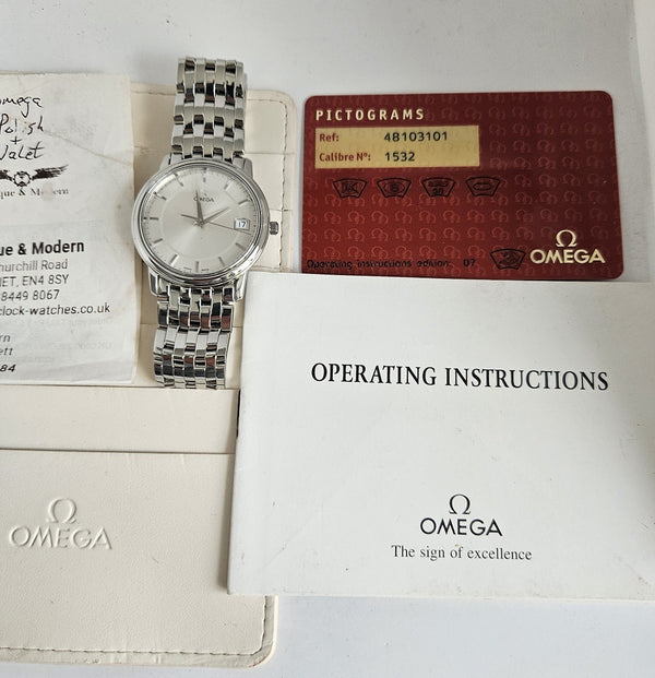 Omega De Ville Quartz - Ref. 48.10.31.01 -  Steel case and bracelet Watch
