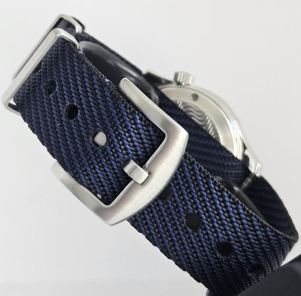 OMEGA Seamaster Professional 300M - Blue dial Unisex Watch - 25.61.80