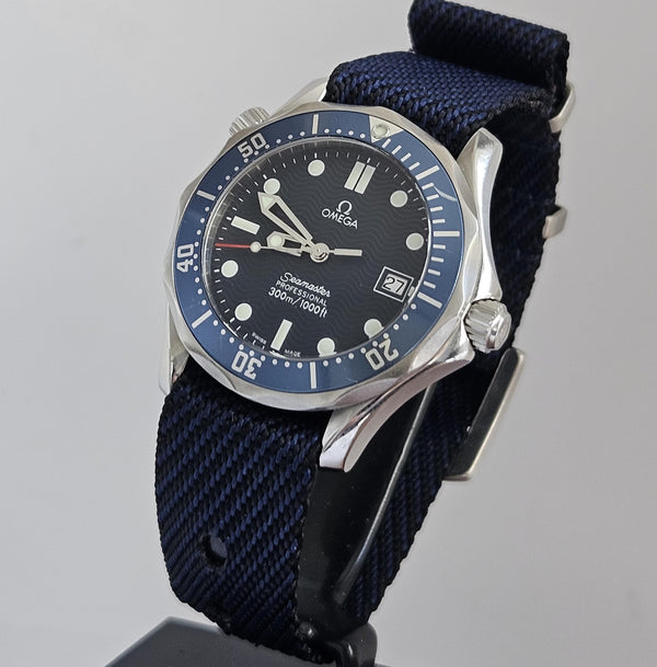 OMEGA Seamaster Professional 300M - Blue dial Unisex Watch - 25.61.80