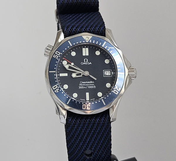 OMEGA Seamaster Professional 300M - Blue dial Unisex Watch - 25.61.80