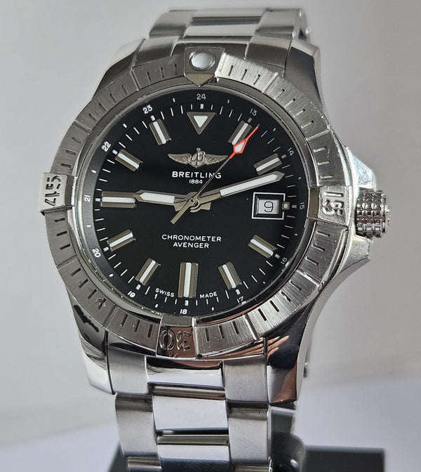 Breitling Avenger Automatic 43 - Men's Watch  - Ref. A17318101B1A1