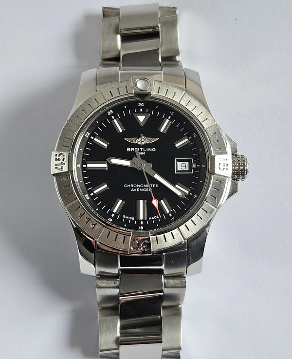 Breitling Avenger Automatic 43 - Men's Watch  - Ref. A17318101B1A1