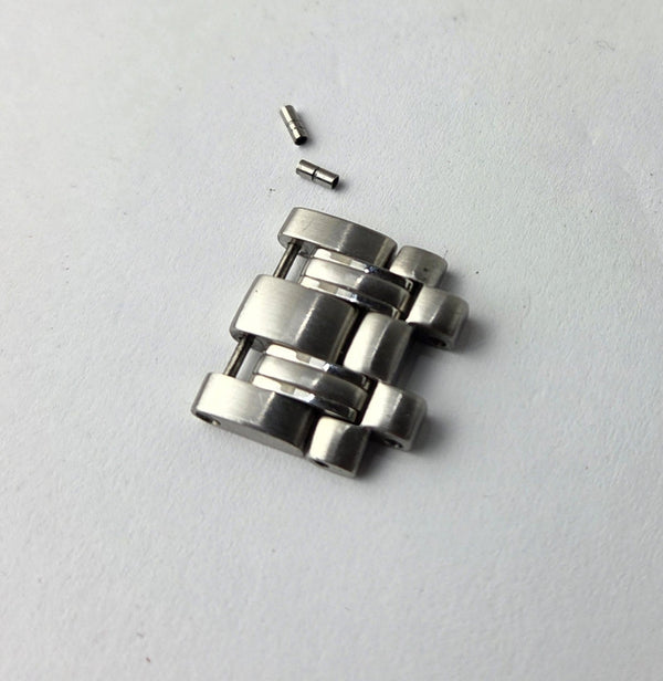 Omega Seamaster Professional Co axial link- 1 full + half Link - 18mm - screws